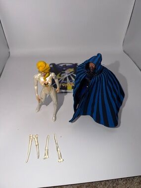 Vintage 1997 Marvel Toy Biz Cloak & Dagger Action Figures